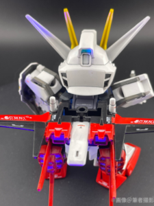 SD Ex-Standard エールストライクガンダムの完成写真。後ろから撮った写真です。エールストライカーが綺麗に写っています。