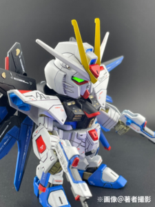 SDEXStrike Freedom Gundamの完成写真。右正面