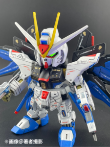 SDEXStrike Freedom Gundamの完成写真。やや左正面